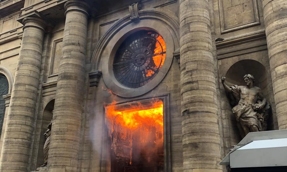 Φόβοι για τρομοκρατικό χτύπημα σε εκκλησία ανήμερα της Παναγίας-Αντιχριστιανικό μένος